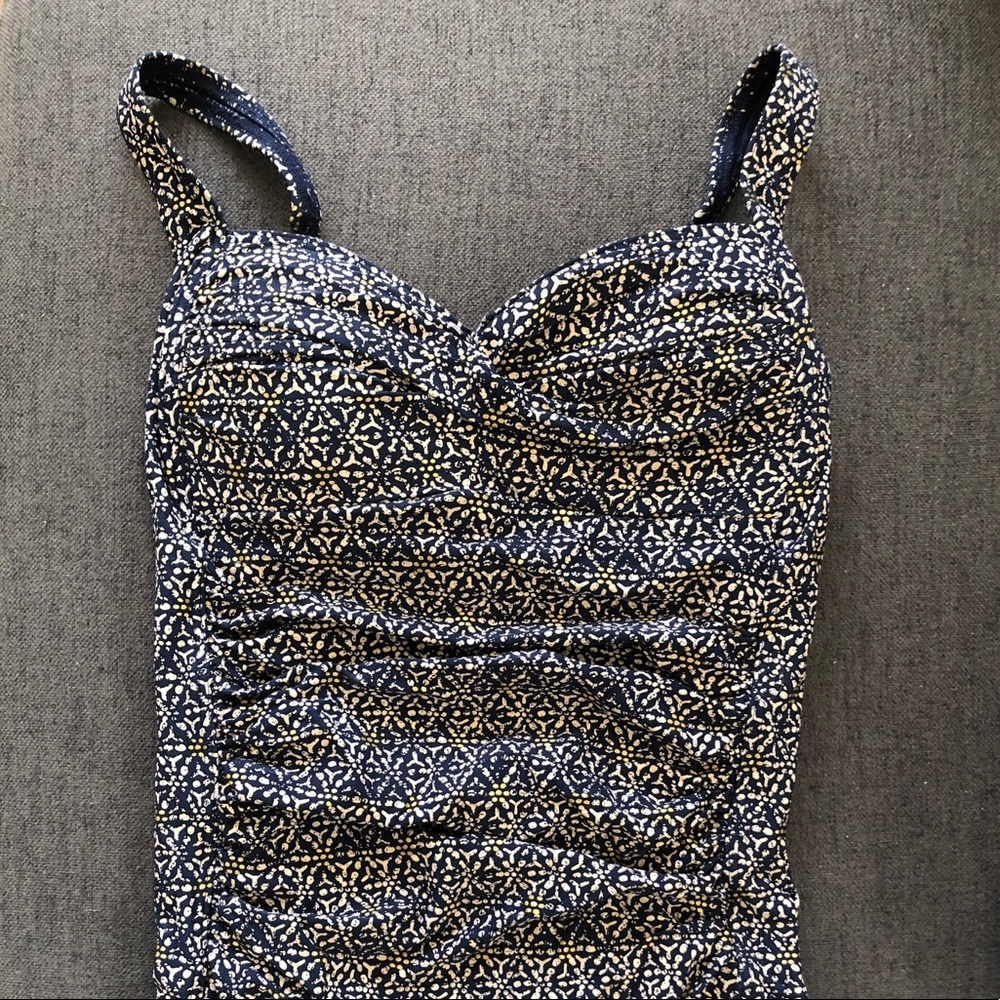 LIKE NEW ✨ high quality swimwear